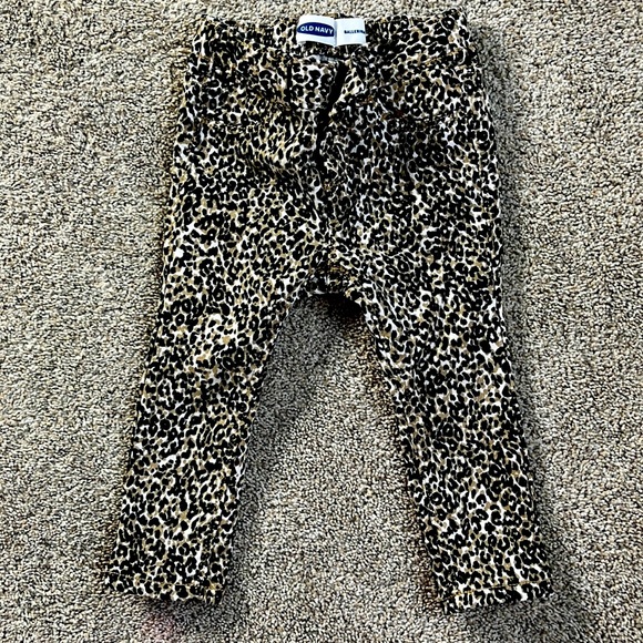 Stylish cheetah print pants - Picture 1 of 4